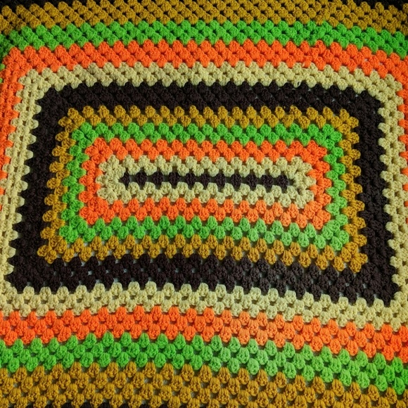 Large Granny Square Afghan - Picture 4 of 6